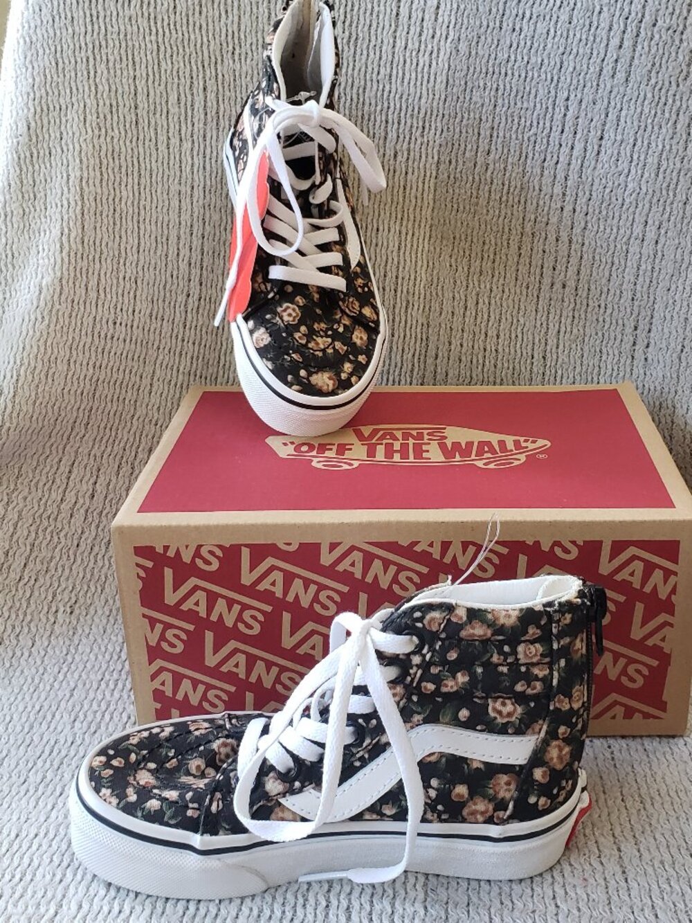 NWT NIB Vans Rose Dreams Sk8 Hi Zip Black White Girls Size 11 - Picture 14 of 15